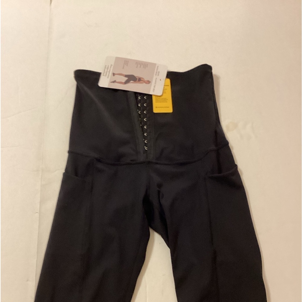 Keepto Capri Women’s Leggings NWT Size Small